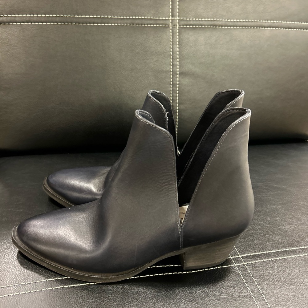 FREE PEOPLE WOMEN'S CHARM DOUBLE V ANKLE FASHION BOOTIES size 36.5 NWT